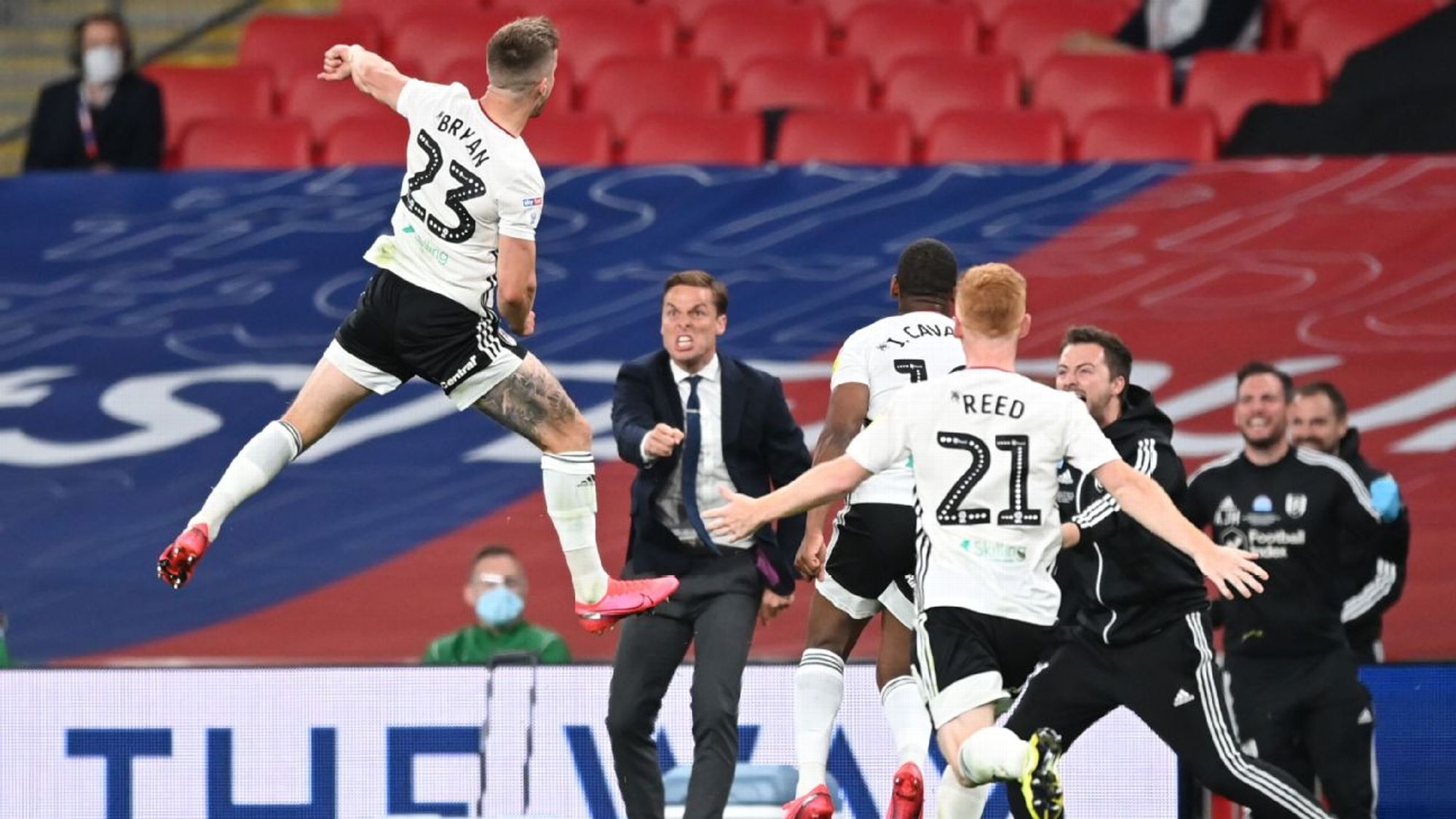 中超赛场的 中超赛场的